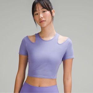 LULULEMON women’s Shoulder Cut-Out Yoga
T-Shirt